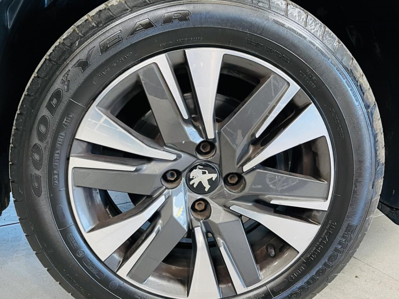 Photo 21 de l'offre de PEUGEOT 2008  1.6 BlueHDi 120ch S&S BVM6 Allure à 11990€ chez Occasions Champenoises