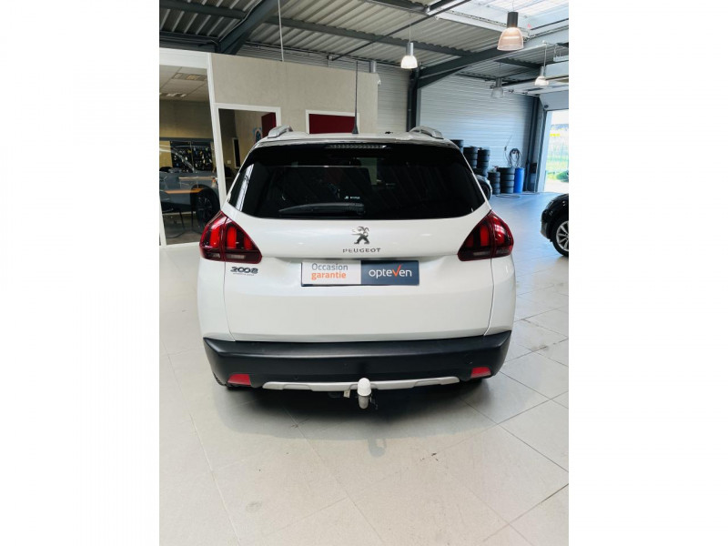 Photo 16 de l'offre de PEUGEOT 2008  1.6 BlueHDi 120ch S&S BVM6 Allure à 11990€ chez Occasions Champenoises