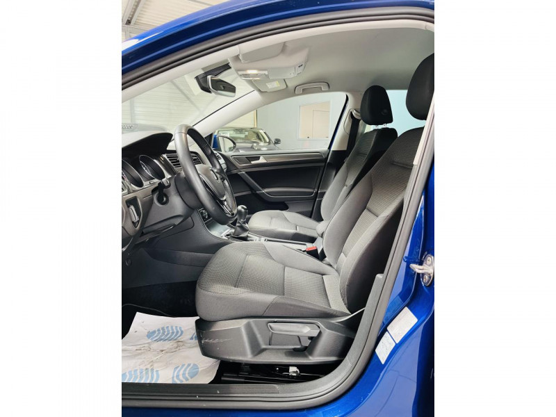 Photo 9 de l'offre de VOLKSWAGEN GOLF 1.6 TDI 115 Connect Pack R-LINE à 17990€ chez Occasions Champenoises