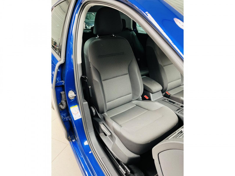 Photo 14 de l'offre de VOLKSWAGEN GOLF 1.6 TDI 115 Connect Pack R-LINE à 17990€ chez Occasions Champenoises