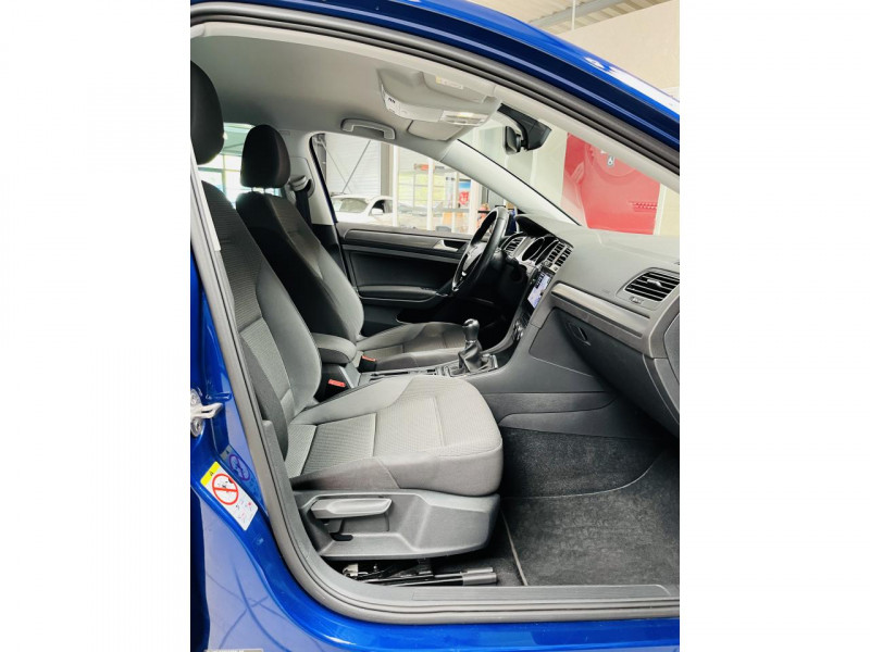 Photo 13 de l'offre de VOLKSWAGEN GOLF 1.6 TDI 115 Connect Pack R-LINE à 17990€ chez Occasions Champenoises