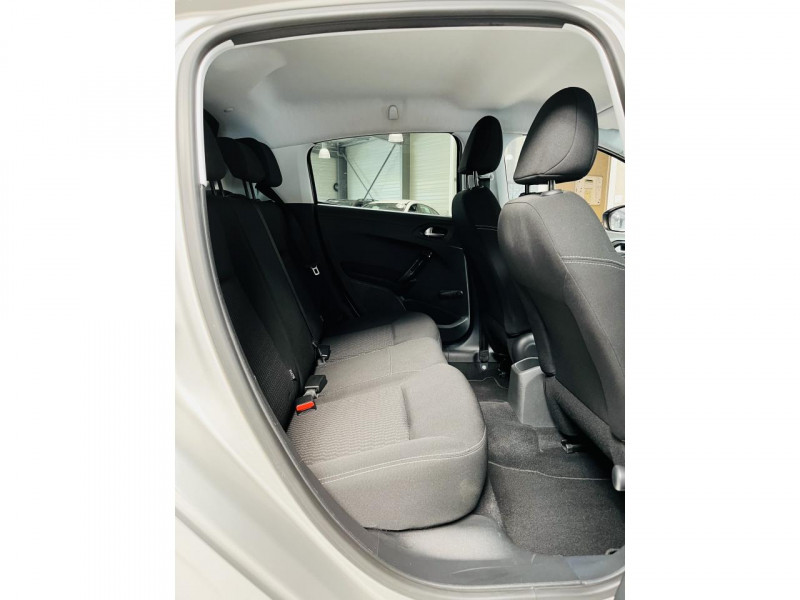 Photo 11 de l'offre de PEUGEOT 208  1.6 BlueHDi 75ch BVM5 Style à 9990€ chez Occasions Champenoises