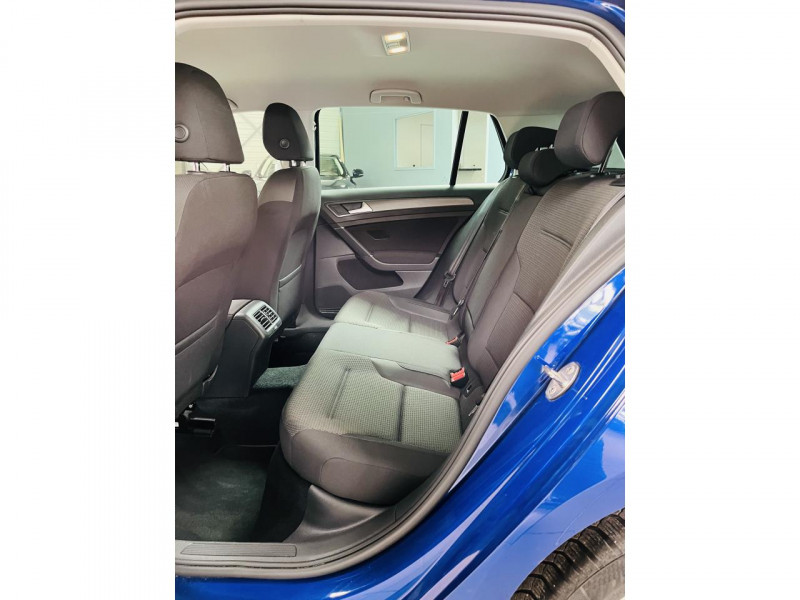 Photo 10 de l'offre de VOLKSWAGEN GOLF 1.6 TDI 115 Connect Pack R-LINE à 17990€ chez Occasions Champenoises