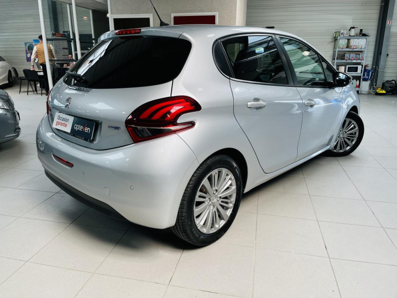 Photo 16 de l'offre de PEUGEOT 208  1.6 BlueHDi 75ch BVM5 Style à 9990€ chez Occasions Champenoises
