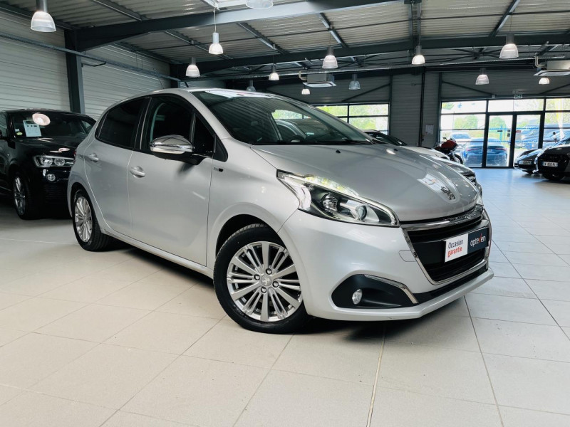 Peugeot 208  1.6 BlueHDi 75ch BVM5 Style DIESEL Gris métallisé Occasion à vendre