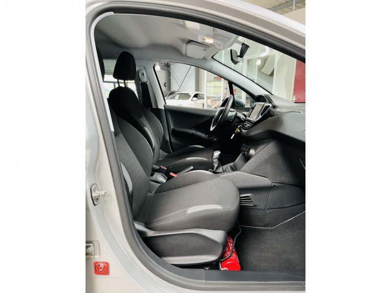 Photo 12 de l'offre de PEUGEOT 208  1.6 BlueHDi 75ch BVM5 Style à 9990€ chez Occasions Champenoises