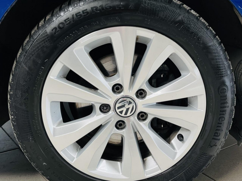 Photo 22 de l'offre de VOLKSWAGEN GOLF 1.6 TDI 115 Connect Pack R-LINE à 17990€ chez Occasions Champenoises