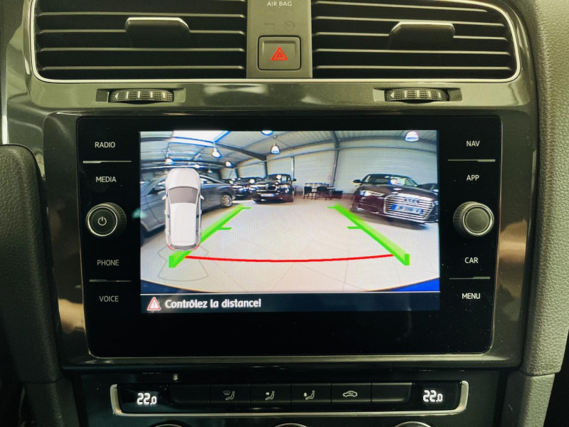 Photo 7 de l'offre de VOLKSWAGEN GOLF 1.6 TDI 115 Connect Pack R-LINE à 17990€ chez Occasions Champenoises