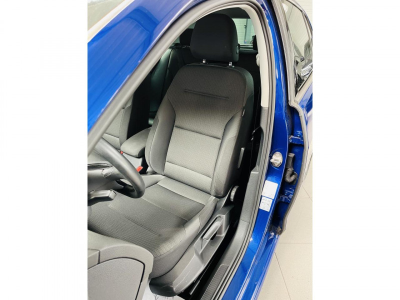 Photo 8 de l'offre de VOLKSWAGEN GOLF 1.6 TDI 115 Connect Pack R-LINE à 17990€ chez Occasions Champenoises