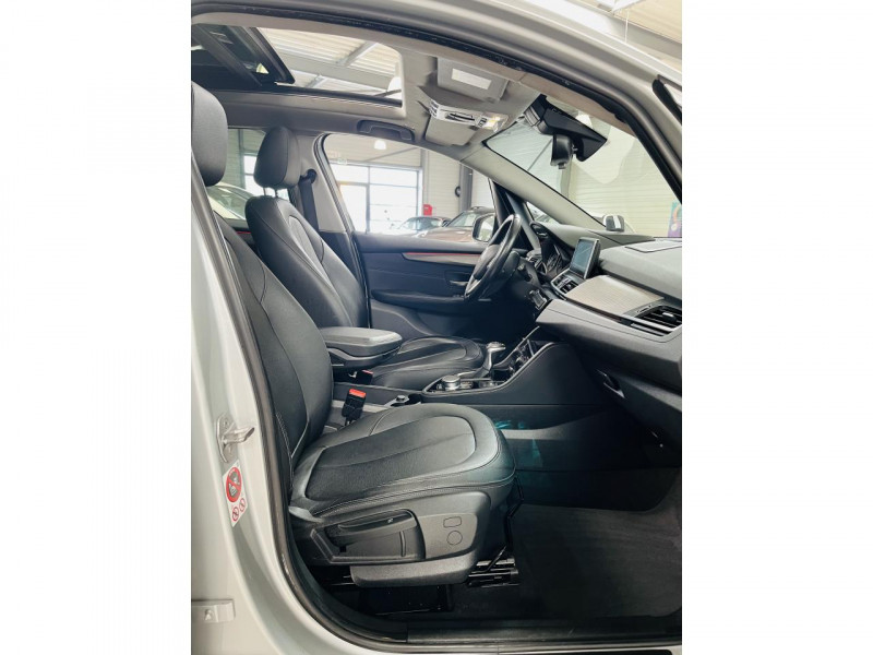 Photo 16 de l'offre de BMW SERIE 2 ACTIVE TOURER 225xe 224 F45 Luxury BVA à 14990€ chez Occasions Champenoises