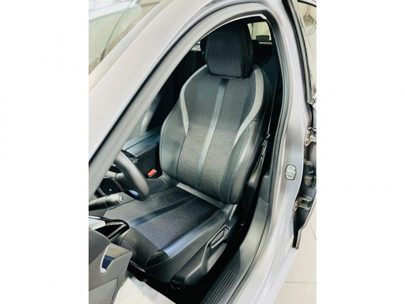 Photo 10 de l'offre de PEUGEOT 308 SW  BlueHDi 130ch S&S EAT8 Allure Pack à 16990€ chez Occasions Champenoises