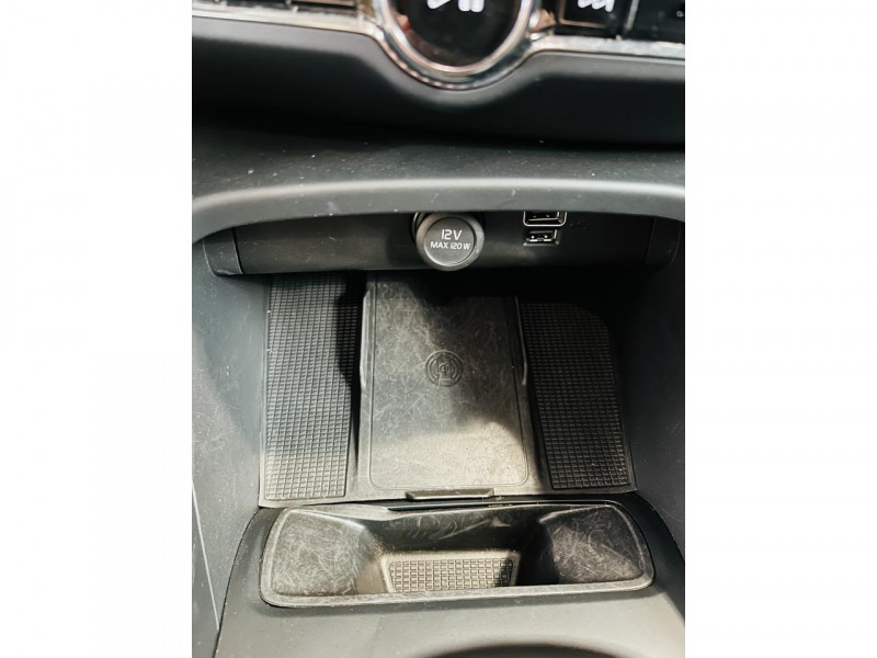 Photo 7 de l'offre de VOLVO XC40  D3 AdBlue 150 ch Momentum à 18490€ chez Occasions Champenoises