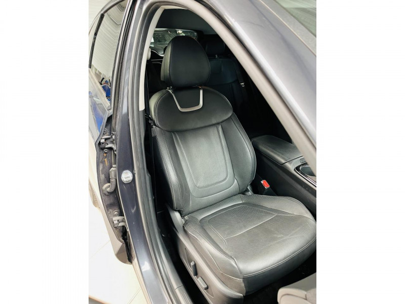 Photo 21 Hyundai TUCSON 1.6 T-GDI 230 Hybrid Executive BVA6 Hybride Gris foncé en vente chez Occasions Champenoises Photo 21 de l'offre de HYUNDAI TUCSON 1.6 T-GDI 230 Hybrid Executive BVA6 à 23990€ chez Occasions Champenoises