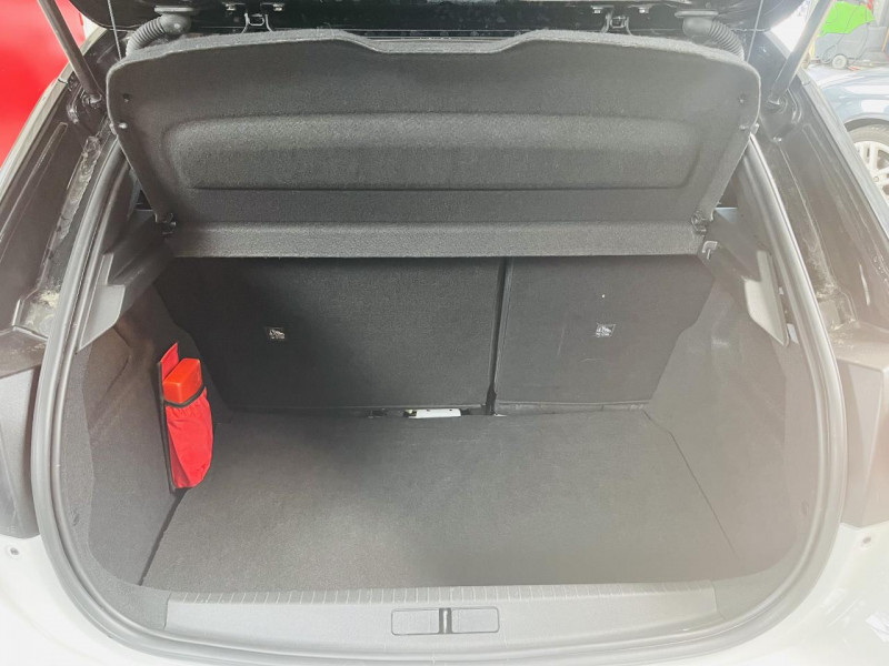 Photo 13 de l'offre de OPEL CORSA 1.5 Diesel 100 ch BVM6 GS Line - LOA 218e/mois à 14490€ chez Occasions Champenoises