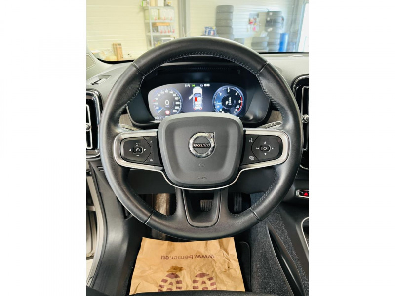 Photo 4 de l'offre de VOLVO XC40  D3 AdBlue 150 ch Geartronic 8 Inscription à 24990€ chez Occasions Champenoises
