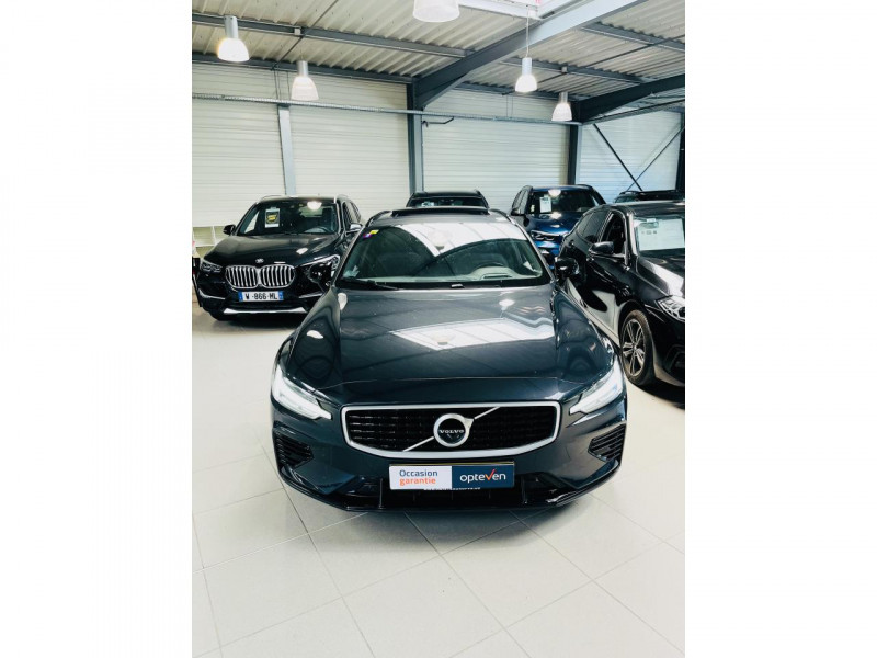 Photo 3 de l'offre de VOLVO V60  T8 Twin Engine 303 ch + 87 ch Geartronic 8 R-Design à 30990€ chez Occasions Champenoises
