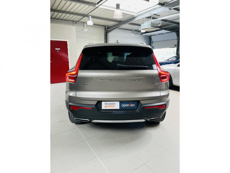 Photo 20 de l'offre de VOLVO XC40  D3 AdBlue 150 ch Geartronic 8 Inscription à 24990€ chez Occasions Champenoises