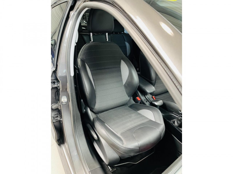 Photo 15 de l'offre de PEUGEOT 2008  BlueHDi 100ch BVM6 Allure à 12490€ chez Occasions Champenoises