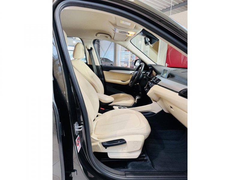 Photo 13 de l'offre de BMW X1 sDrive 20i 192 ch BVA8 F48 Lounge à 21490€ chez Occasions Champenoises