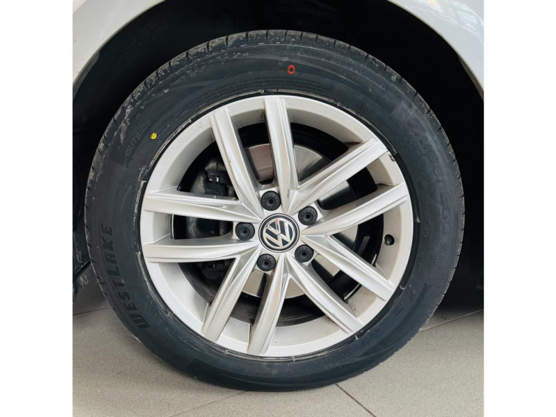 Photo 17 de l'offre de VOLKSWAGEN GOLF 2.0 TDI 150 FAP DSG7 Confortline à 19490€ chez Occasions Champenoises