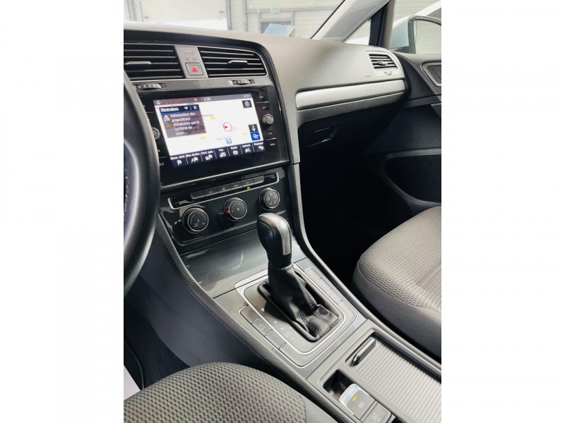 Photo 5 de l'offre de VOLKSWAGEN GOLF 2.0 TDI 150 FAP DSG7 Confortline à 19490€ chez Occasions Champenoises