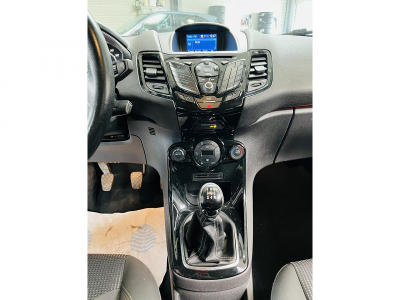 Photo 6 de l'offre de FORD FIESTA 1.5 TDCi 75 S&S Titanium à 8490€ chez Occasions Champenoises