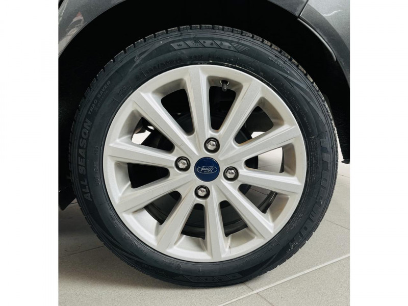 Photo 18 de l'offre de FORD FIESTA 1.5 TDCi 75 S&S Titanium à 8490€ chez Occasions Champenoises