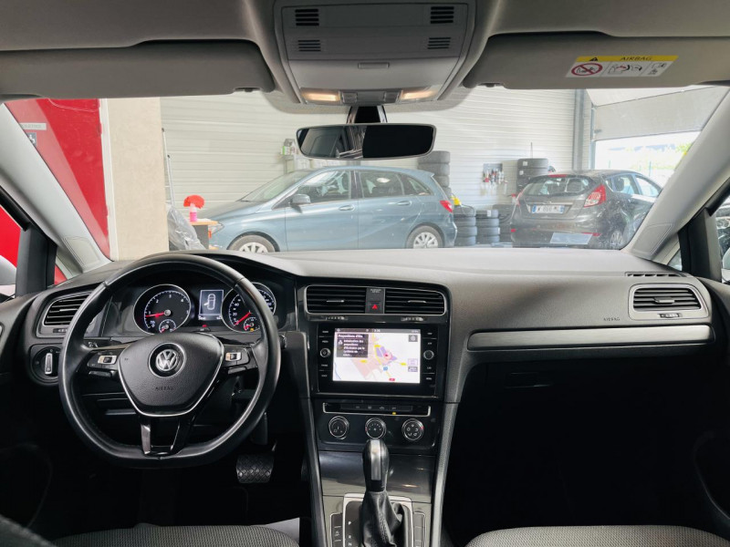 Photo 3 de l'offre de VOLKSWAGEN GOLF 2.0 TDI 150 FAP DSG7 Confortline à 19490€ chez Occasions Champenoises