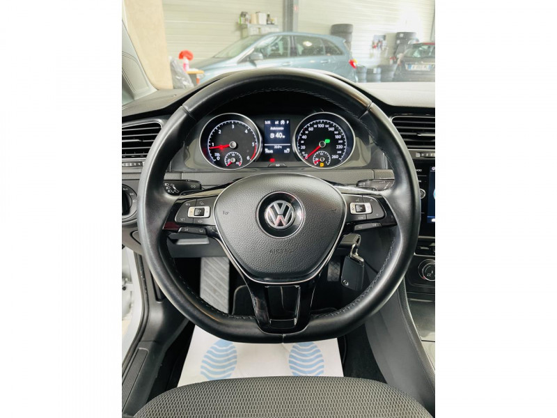 Photo 4 de l'offre de VOLKSWAGEN GOLF 2.0 TDI 150 FAP DSG7 Confortline à 19490€ chez Occasions Champenoises