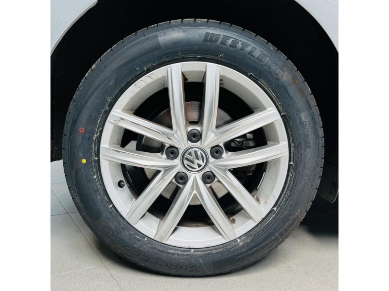 Photo 19 de l'offre de VOLKSWAGEN GOLF 2.0 TDI 150 FAP DSG7 Confortline à 19490€ chez Occasions Champenoises