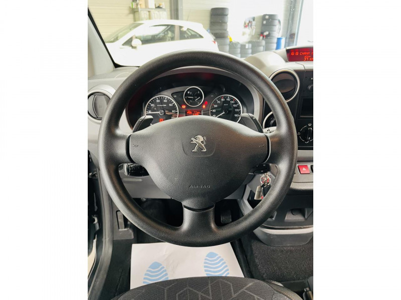 Photo 4 de l'offre de PEUGEOT PARTNER 1.6 BlueHDi 100ch S&S ETG6 Active à 14990€ chez Occasions Champenoises