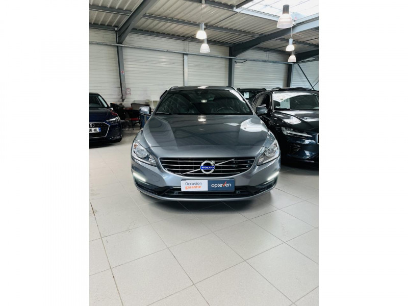Photo 2 de l'offre de VOLVO V60 BUSINESS D3 150 ch Stop&Start Geartronic 6 Kinetic Business à 15990€ chez Occasions Champenoises
