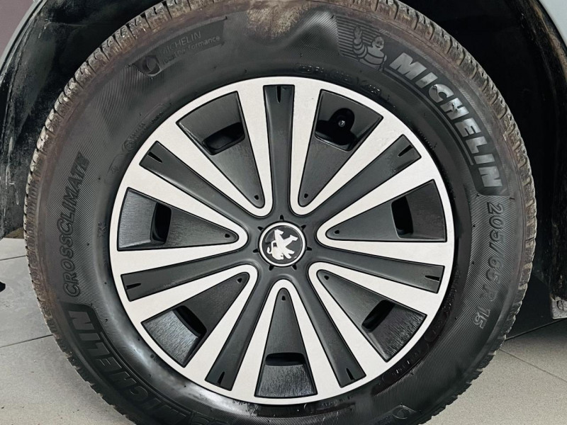 Photo 16 de l'offre de PEUGEOT PARTNER 1.6 BlueHDi 100ch S&S ETG6 Active à 14990€ chez Occasions Champenoises