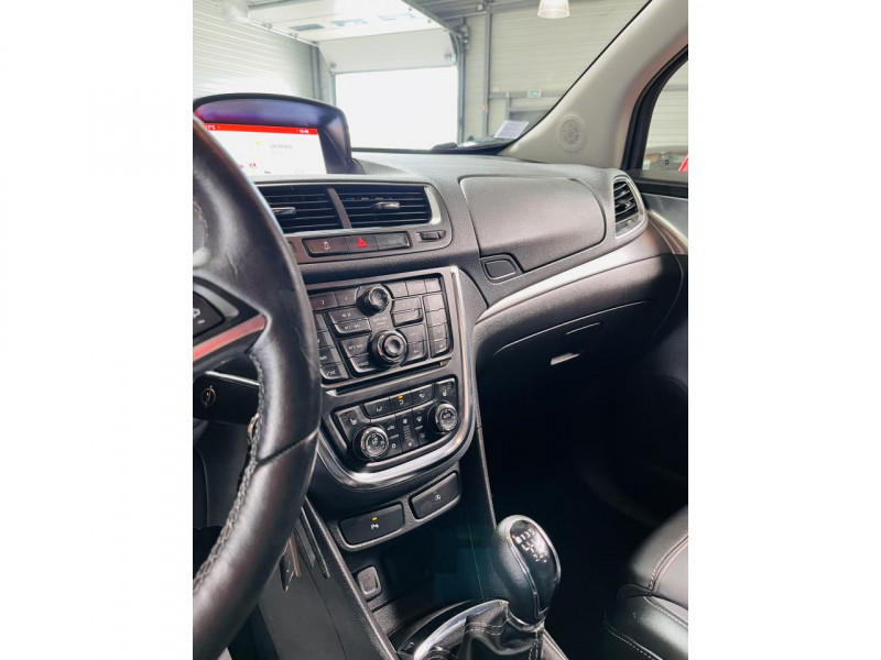 Photo 5 de l'offre de OPEL MOKKA 1.6 CDTI - 136 ch FAP 4x2 ecoFLEX Start&Stop Cosmo Pack à 9990€ chez Occasions Champenoises
