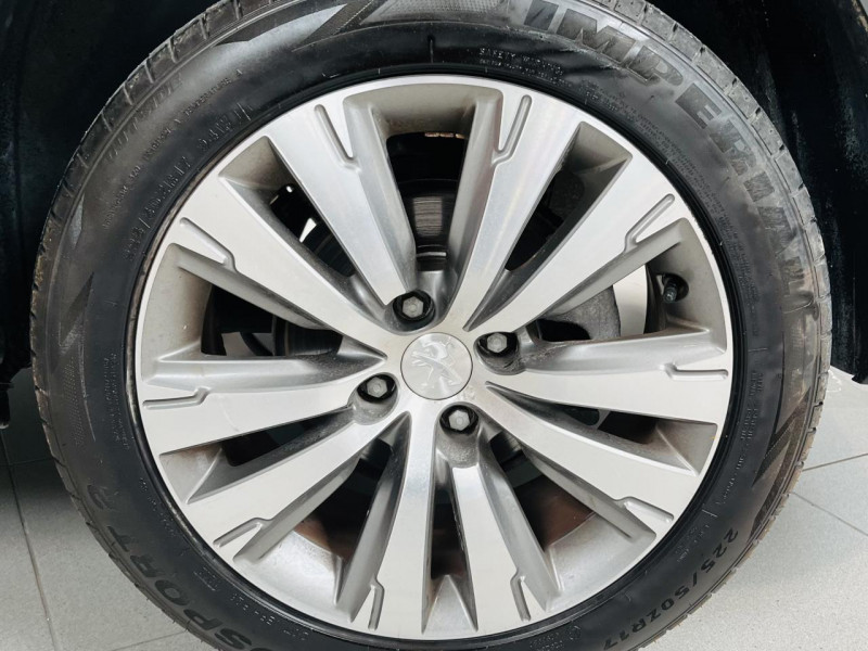 Photo 19 de l'offre de PEUGEOT 3008  1.6 HDi 115 Style BVM6 à 10990€ chez Occasions Champenoises