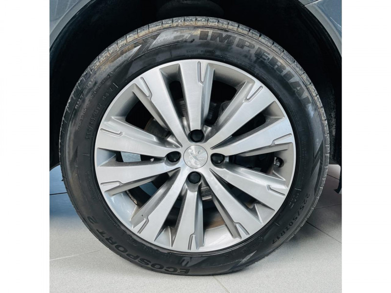 Photo 21 de l'offre de PEUGEOT 3008  1.6 HDi 115 Style BVM6 à 10990€ chez Occasions Champenoises