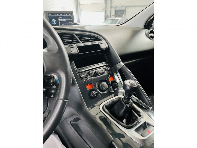 Photo 5 de l'offre de PEUGEOT 3008  1.6 HDi 115 Style BVM6 à 10990€ chez Occasions Champenoises