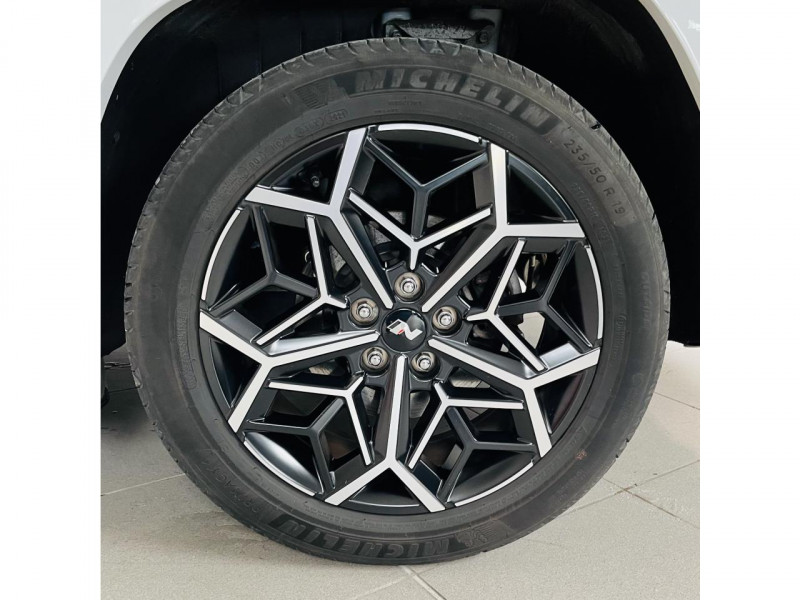 Photo 29 de l'offre de HYUNDAI TUCSON 1.6 T-GDI 265 HTRAC Plug-in BVA6 N Line Executive - LOA 460 e/mois à 31990€ chez Occasions Champenoises
