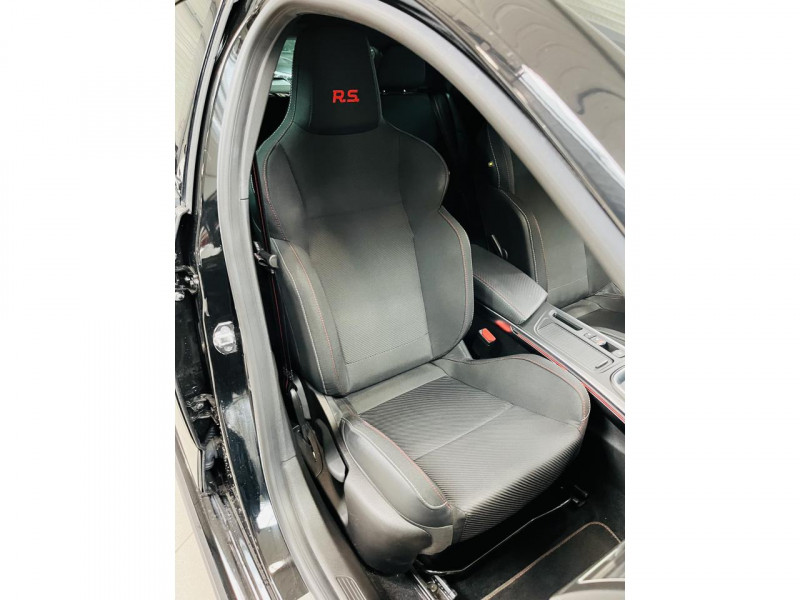 Photo 14 de l'offre de RENAULT MEGANE IV BERLINE  TCe 300 EDC R.S. à 39990€ chez Occasions Champenoises