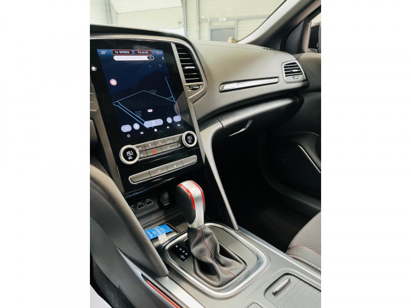 Photo 5 de l'offre de RENAULT MEGANE IV BERLINE  TCe 300 EDC R.S. à 39990€ chez Occasions Champenoises