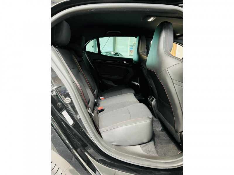 Photo 12 de l'offre de RENAULT MEGANE IV BERLINE  TCe 300 EDC R.S. à 39990€ chez Occasions Champenoises