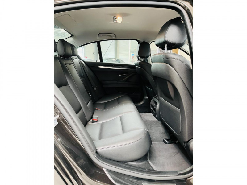 Photo 15 de l'offre de BMW SERIE 5  520d 184 ch F10 LCI Lounge Plus BVA8 à 19490€ chez Occasions Champenoises