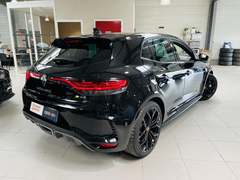 Photo 19 de l'offre de RENAULT MEGANE IV BERLINE  TCe 300 EDC R.S. à 39990€ chez Occasions Champenoises