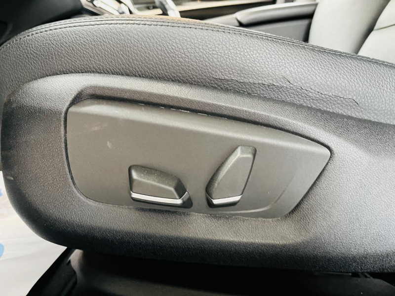 Photo 11 de l'offre de BMW SERIE 5  520d 184 ch F10 LCI Lounge Plus BVA8 à 19490€ chez Occasions Champenoises