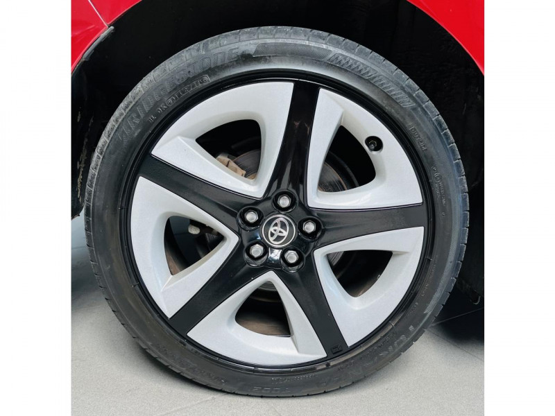 Photo 22 de l'offre de TOYOTA PRIUS 1.8 VVT-I HYBRID DYNAMIC Premium Pack à 15490€ chez Occasions Champenoises