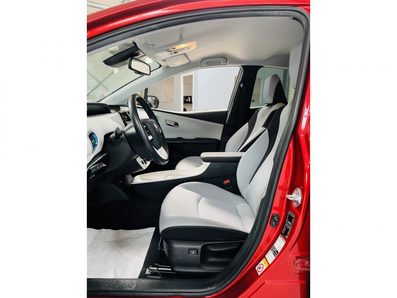 Photo 11 de l'offre de TOYOTA PRIUS 1.8 VVT-I HYBRID DYNAMIC Premium Pack à 15490€ chez Occasions Champenoises