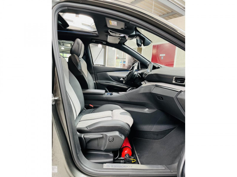 Photo 21 de l'offre de PEUGEOT 3008  Hybrid4 300 e-EAT8 GT à 17490€ chez Occasions Champenoises