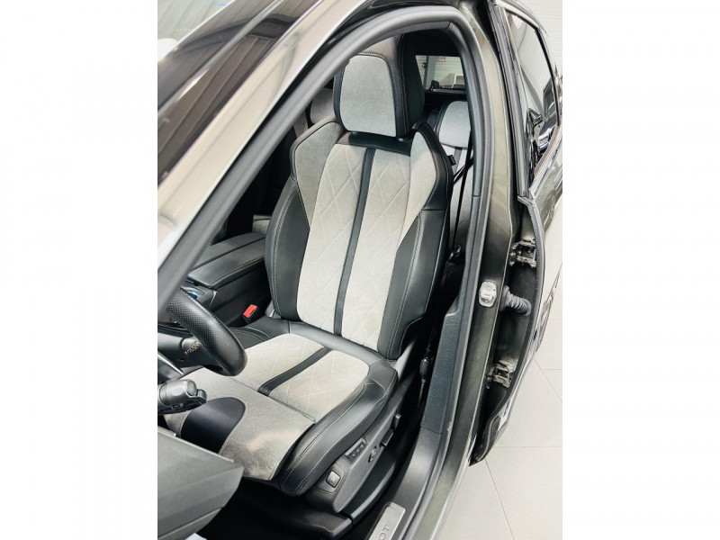 Photo 12 de l'offre de PEUGEOT 3008  Hybrid4 300 e-EAT8 GT à 17490€ chez Occasions Champenoises