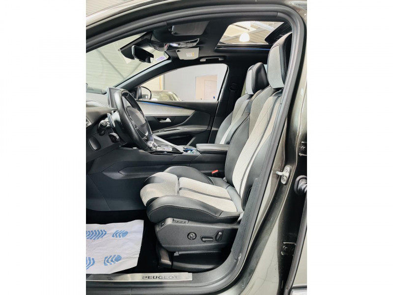Photo 13 de l'offre de PEUGEOT 3008  Hybrid4 300 e-EAT8 GT à 17490€ chez Occasions Champenoises