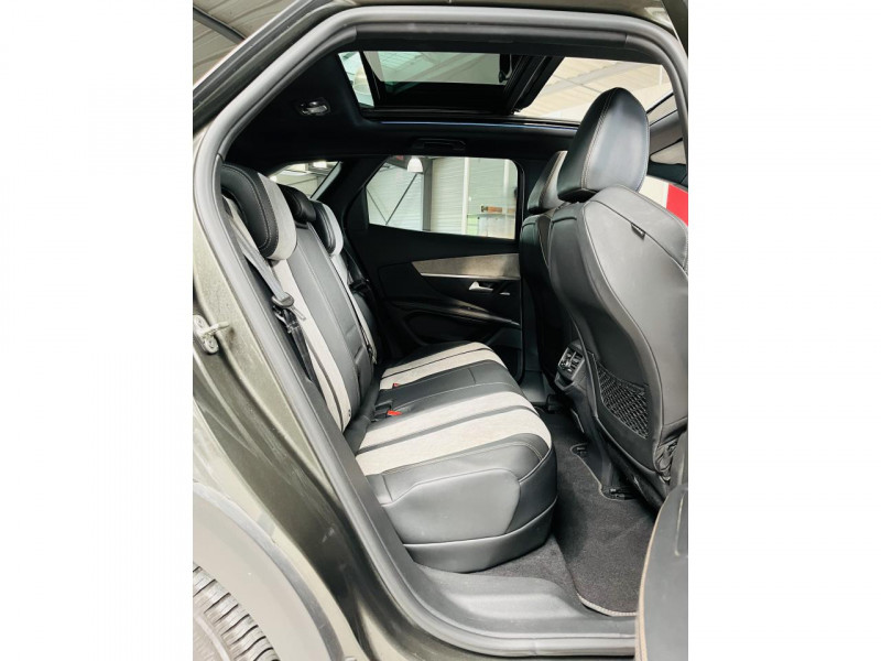 Photo 20 de l'offre de PEUGEOT 3008  Hybrid4 300 e-EAT8 GT à 17490€ chez Occasions Champenoises